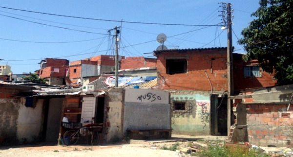 Aluguéis caros e despejos: a nova crise habitacional em Lisboa e Barcelona