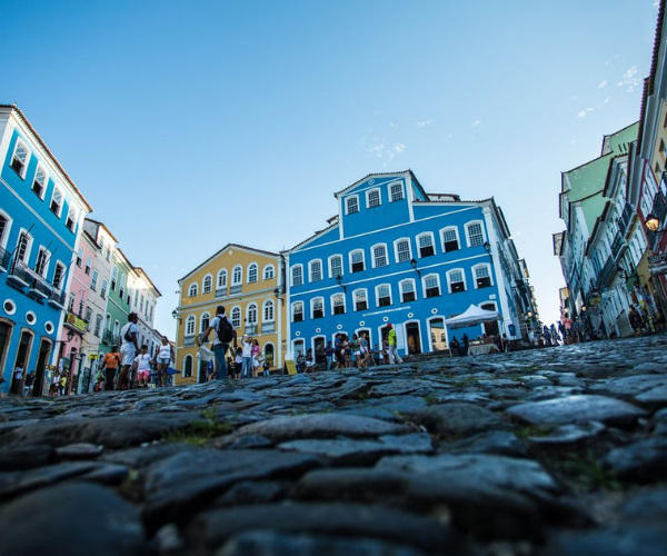 “Cada qual no seu quadrado”. Segregação socioespacial e desigualdades raciais na Salvador contemporânea