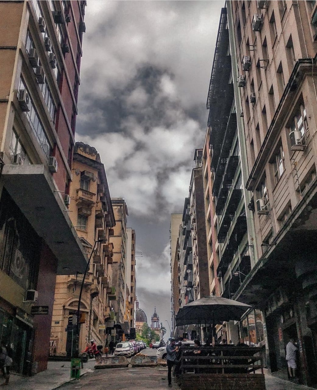 Porto Alegre: uma capital centenária com problemas de emprego atuais