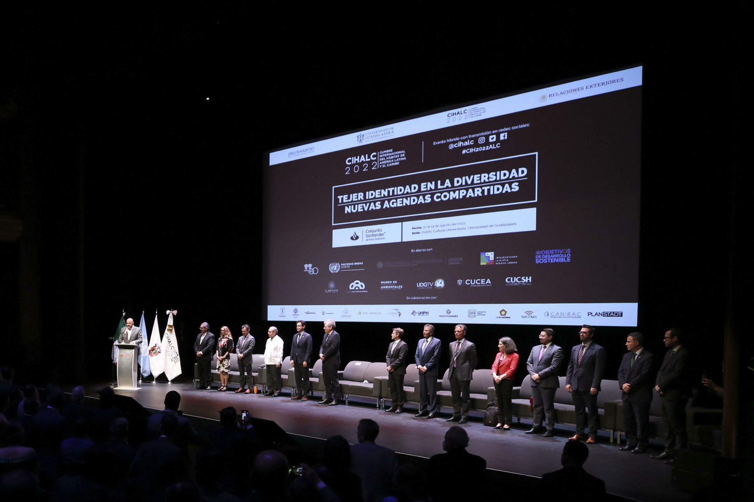 Núcleo Vitória apresenta desafios do planejamento metropolitano em seminário internacional