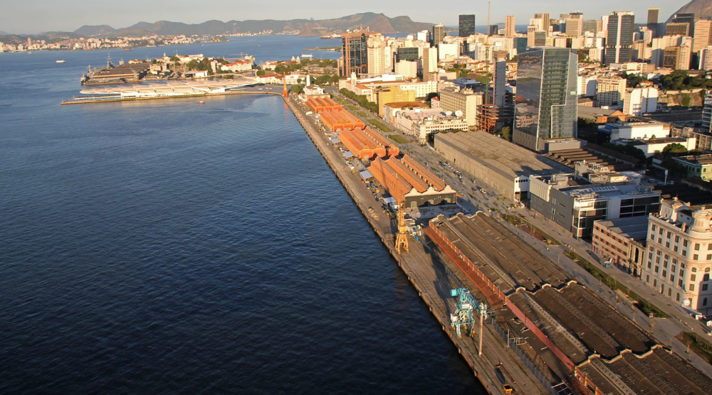 Artigo analisa a apropriação da renda da terra no Porto do Rio e o impacto das dinâmicas imobiliárias